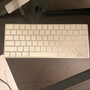 Apple Keyboard